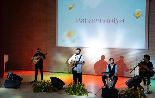 Yelo Bank-da qadınlar günü musiqili axşamla qeyd edildi