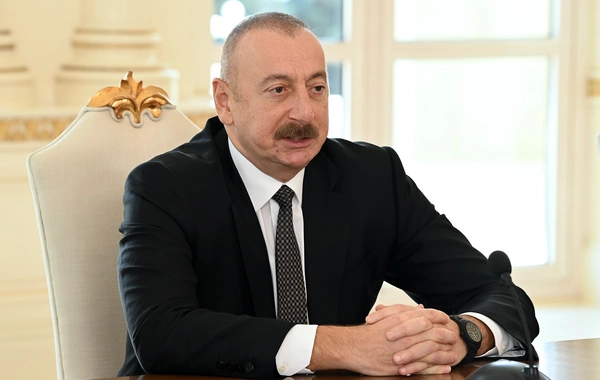 Ильхам Алиев поздравил итальянского коллегу