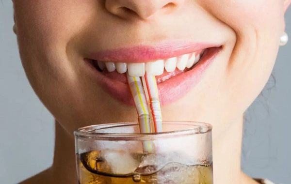 Everyday habits that destroy teeth are named
