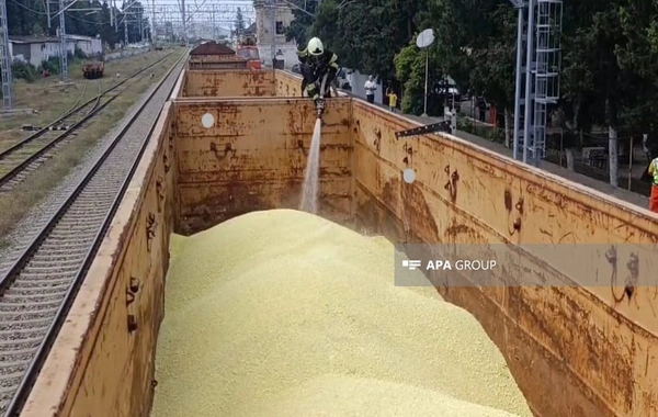 Azərbaycandan Gürcüstana gedən yük qatarında yanğın olub