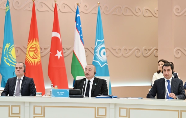 İlham Əliyev Türküstanda TDT-nin qeyri-rəsmi Zirvə görüşündə iştirak edib