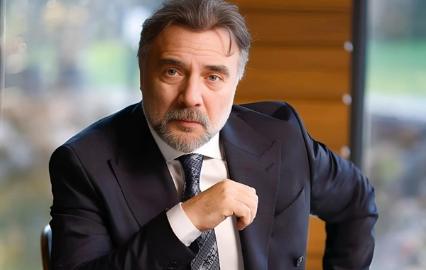 Saxlanılan Oktay Kaynarcadan İLK AÇIQLAMA: "Alnım açıq, başım dikdir"