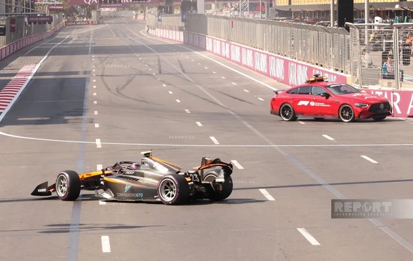 "Formula 2": Con Bennett Bakıdakı ikinci əsas yarışda mübarizəni erkən dayandırıb