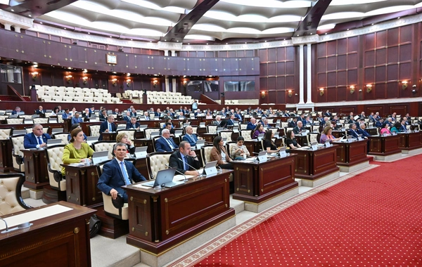 Milli Məclisdə kadr və struktur dəyişikliyi olub