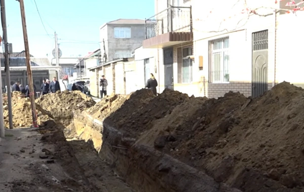 В Баку 1 600 домов под угрозой обрушения: кто разрешил их построить?