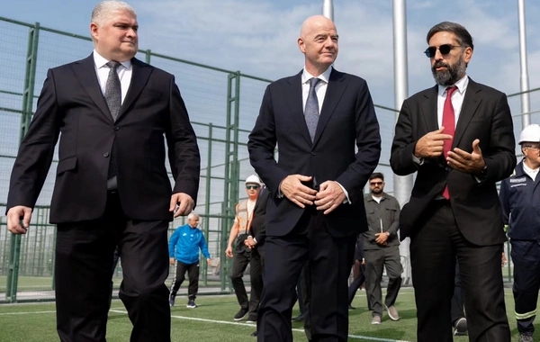 İnfantino Hövsanda inşa olunan meydançalara baxış keçirib