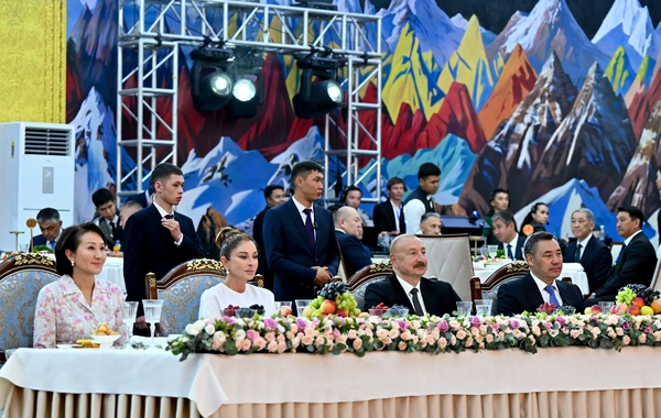 Çolpon-Ata şəhərində İlham Əliyevin və Mehriban Əliyevanın şərəfinə dövlət ziyafəti verilib
