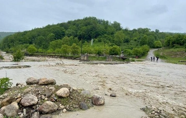 Seldən sonra Qubanın dağ kəndi ilə 15 gündür əlaqə kəsilib - AÇIQLAMA