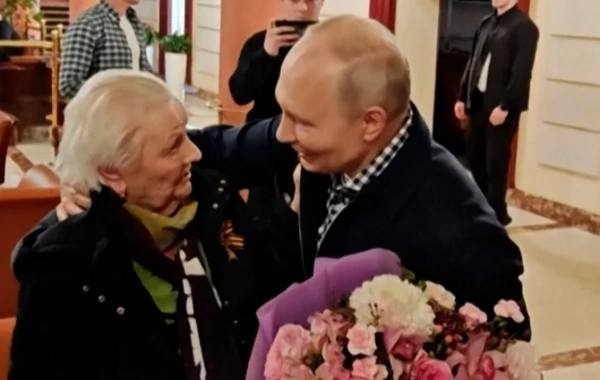 Rusiya prezidentindən alman dili müəlliminə JEST