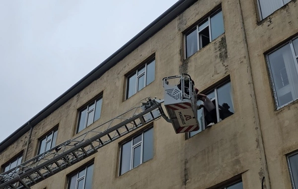 FHN Bakıda yerləşən kollecdə təlim keçirib