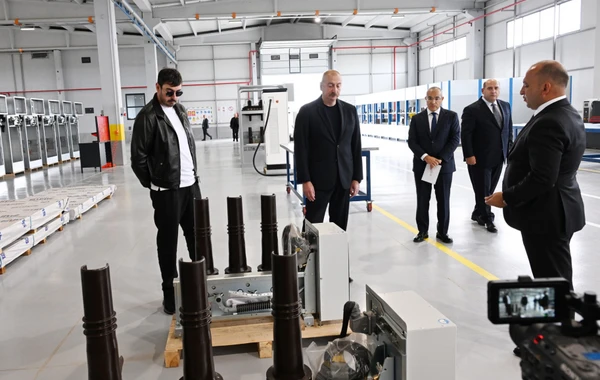 Prezident Ağdam Sənaye Parkında görülən işlərlə tanış olub, zavodların açılışlarında iştirak edib
