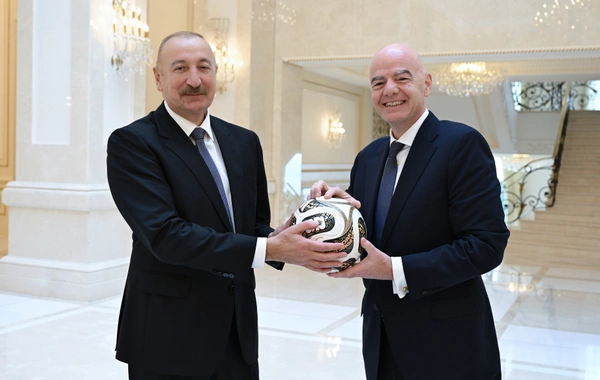 Prezident İlham Əliyev FIFA-nın prezidentini qəbul edib