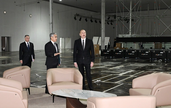İlham Əliyev Olimpiya Stadionunun ərazisində COP29-a hazırlıqla bağlı görülən işlərlə tanış olub