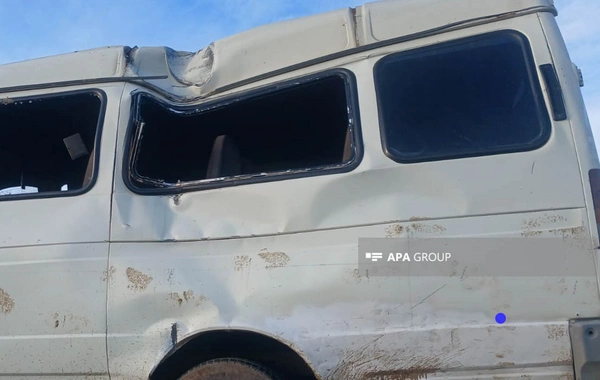 Samuxda fəhlə daşıyan sərnişin mikroavtobusu aşıb: Ölən və xəsarət alanlar var