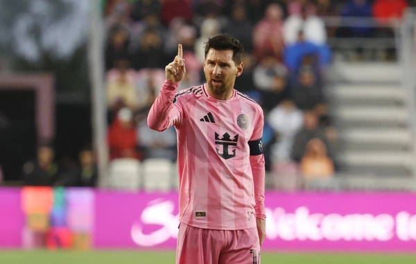Messi bu gənc futbolçunu özünə bənzədir