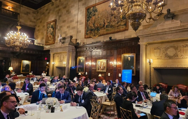 Azərbaycanlı diplomat 5-ci Xəzər Biznes Forumunda iştirak edib