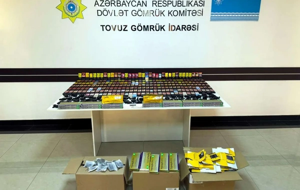 Gömrükdə qanunsuz yük ələ keçirildi - 243 mobil telefon və dərmanlar aşkarlanıb