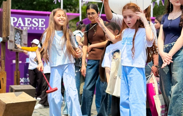 Bulvarda ölkənin ən böyük gözəllik festivalı yenidən keçirildi