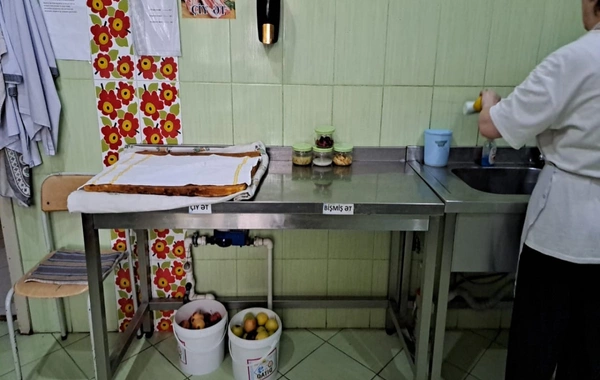 32 saylı bağçada uşaqlara iylənmiş ətdən yemək bişirilir? - RƏSMİ CAVAB