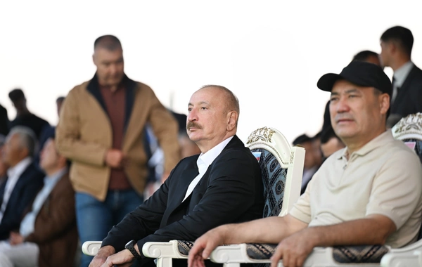 İlham Əliyev Çolpon-Atada üç dövlət başçısı ilə birlikdə Qolf Klubun açılışında iştirak edib