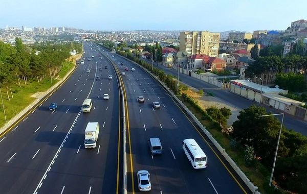 Bakı-Sumqayıt yolundan istifadə edənlərin NƏZƏRİNƏ - Bu hissə bağlanıb