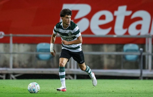 Çelsi və Mançester Yunayted Sportinqin futbolçusu üçün mübarizə apara bilər