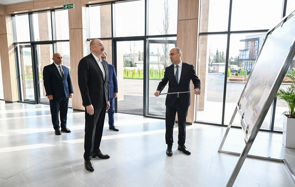 İlham Əliyev Lənkəran Dövlət Peşə Təhsil Mərkəzinin açılışında iştirak edib