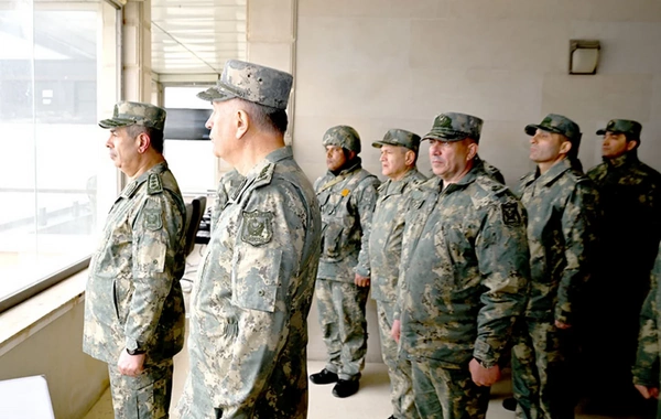 Закир Гасанов проверил ход тактических учений с боевой стрельбой