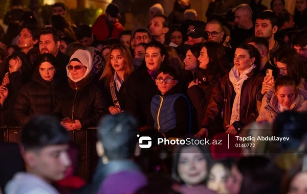 Qədim divarlar arasında bayram ruhu - İçərişəhərdə möhtəşəm Novruz şənliyi