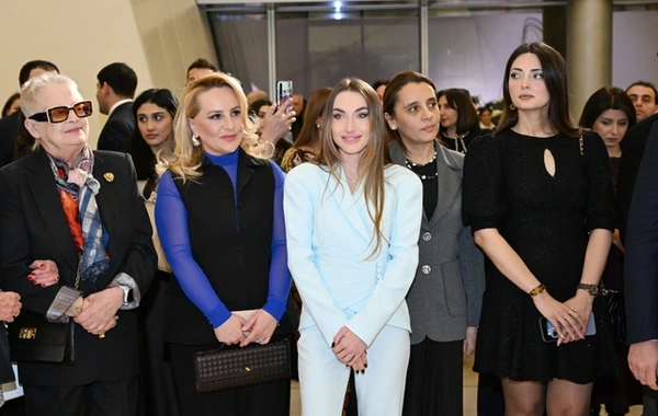 Heydər Əliyev Mərkəzində Kerol Förmenin sərgisinin açılışı olub