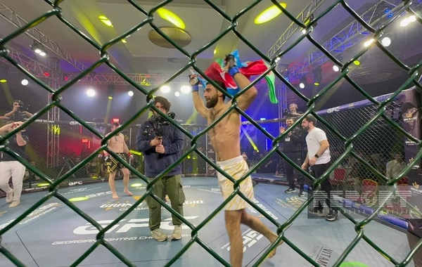 Beynəlxalq döyüş gecəsində azərbaycanlı idmançılar uğurla çıxış edir