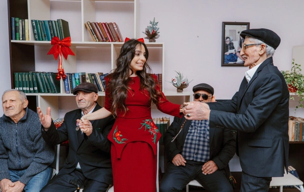 Ahıl şəxslər üçün sosial xidmət müəssisəsində Yeni il süfrəsi açılıb