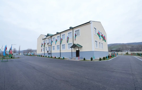 Azərbaycanda bir qrup hərbçiyə MƏNZİLLƏR VERİLDİ