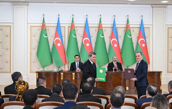 The exchange of Azerbaijani-Turkmen documents took place