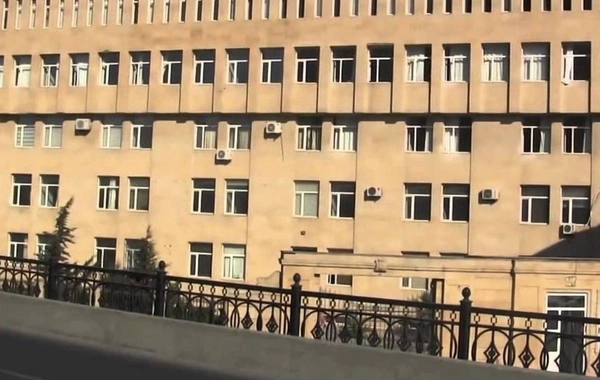 В Азербайджане закрывается университет