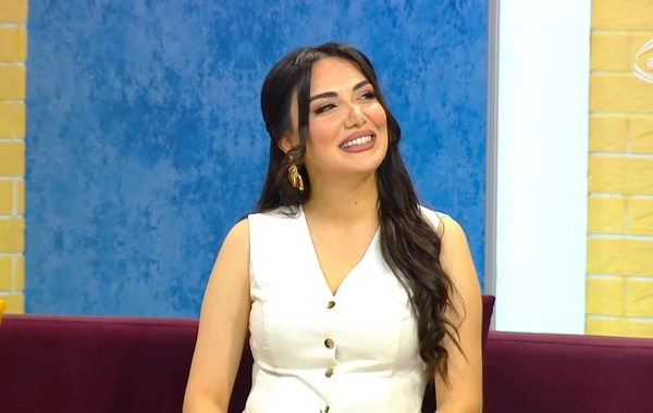 Xanəndə bu iki məşhurla qohum olduğunu açıqladı