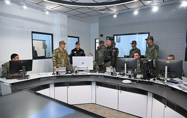 Zakir Həsənov hava hücumundan müdafiə bölmələrinin fəaliyyətini yoxlayıb