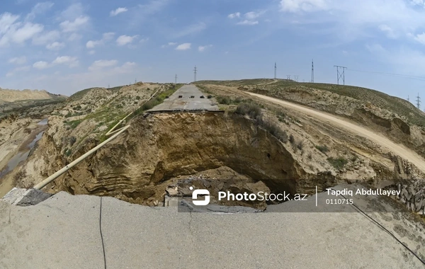 Bakının bir qəsəbəsi blokada şəraitində: Körpü uçdu, xəstələr yardımsız qaldılar