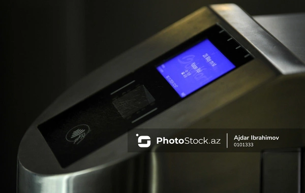 В метро Баку внедряют оплату банковскими картами