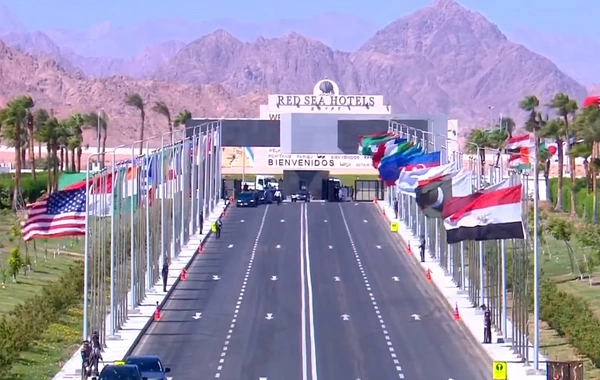 В Египте начинает работу Саммит мира по Ближнему Востоку