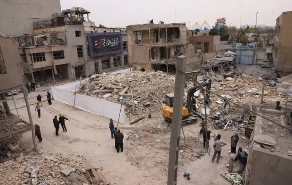 Tehranda 12 000 bina zədələnib və ya dağıldılıb