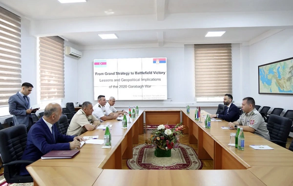 Serbiyalı mütəxəssislər Bakıda: Azərbaycanın hərbi təhsil sistemi öyrənilir