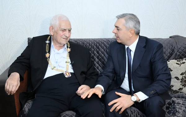 Xalq şairi Nəriman Həsənzadəyə "Heydər Əliyev" ordeni təqdim edilib