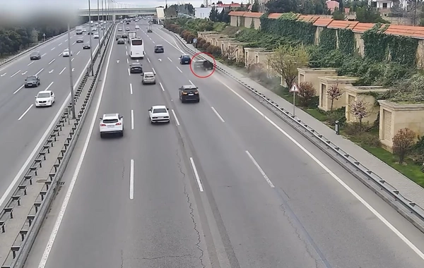 Yüksək sürət aeroport yolunda qəzalara səbəb oldu - ANBAAN GÖRÜNTÜ