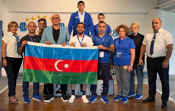 Azərbaycan ağırlıqqaldıranı Fəxrəddin Allahverdiyev Avropa birinciliyində 3 gümüş medal qazanıb