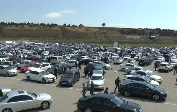 Azərbaycana idxal olunan köhnə minik avtomobilləri üçün aksiz dərəcəsi artırılır