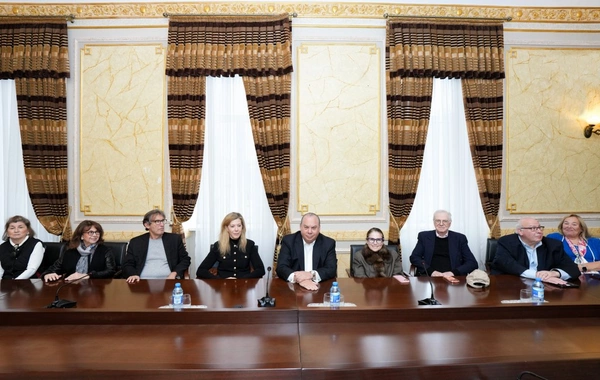 Dövlət Komitəsinin sədri ABŞ-nin Etnik Anlaşma Fondunun nümayəndə heyəti ilə görüşüb