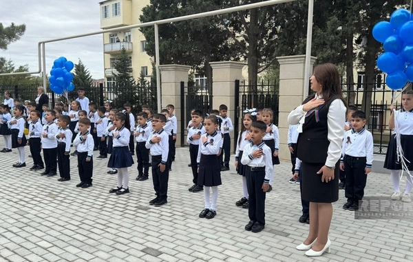 Sumqayıtda 36 nömrəli tam orta məktəbin yenidənqurmadan sonra açılışı olub