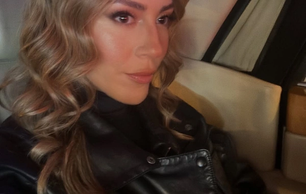 Sinem Kobaldan diqqət çəkən paylaşım: "Çox yaxşısan, Bakı!"