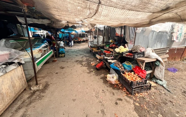 Şəmkirdə bazarda ciddi nöqsanlar aşkarlanıb – fəaliyyəti nəzarətə götürüldü